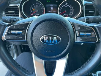 KIA CEED SW 2021 1.5 T-GDI GOLD - 13