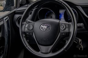 Toyota Auris 1.6 l Valvematic - 13