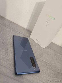 Sony Xperia 5 / 6GB/128GB Blue TOP stav - 13