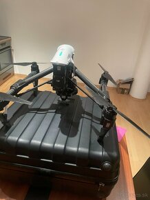 DJI Inspire 1 s kamerou Zenmuse X5R - 13