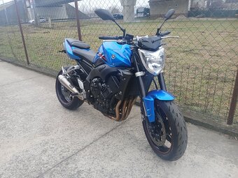 Yamaha FZ1 - 13