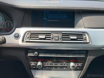 BMW Rad 7 750i xDrive 300 kW AT6 - 13