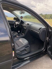 ✅Škoda Octavia Combi  2.0 TDi 4x4 Elegance M6 - 13