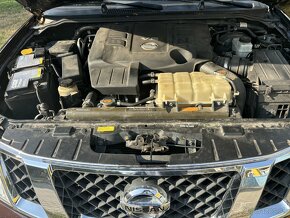 Nissan Pathfinder 3,0D   V6 - 13