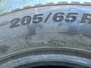 PREDÁM 4 kusy zimné pneumatiky KUMHO 205/65 R15 94T - 13