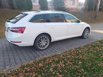 Predám 4x4 Škoda Superb 3 combi ročník 2016 DSG - 13