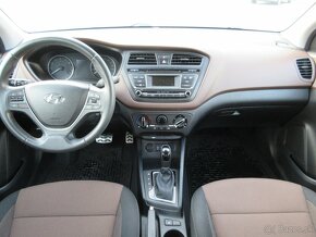 Hyundai i20 Active Automat - 13