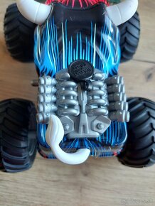 RC Monster Truck iBlivers 1:16 s dymovým efektom - 13