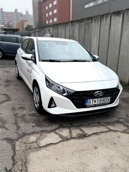 HYUNDAI i20 2021 1.2 benzín - 13