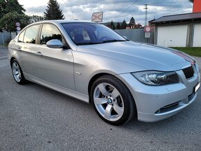 BMW E90 330i - 13