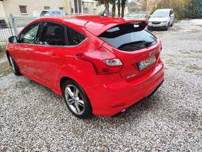 Ford Focus - 13