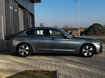 BMW 520d xDrive Individual, Masaz, Ventilacia, H&K, Laser - 13