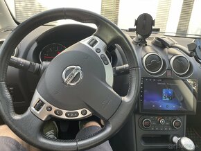 Nissan Qashqai J102.0 4x4 7 miestne - 13