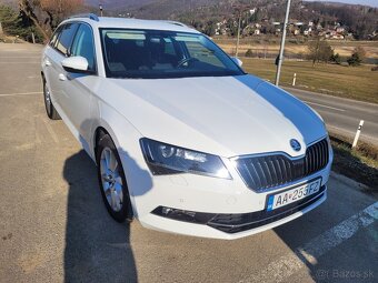 Škoda Superb combi,biela perleť - 13