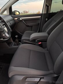 Volkswagen Touran 1.6 Tdi , model 2012 , Top stav - 13