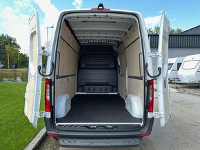 Mercedes-Benz eSPRINTER 70kw 2-miestny - 13