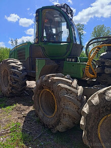 Harvestor John Deere 1470 E - 13