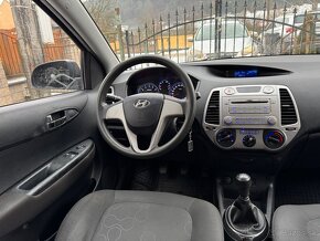 Hyundai i20 1.2 benzin 2011 PLNE POJAZDNÉ - 13