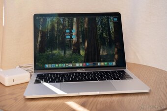 MacBook Pro APPLE 13" 2018. I5 8GB SSD512 + obal - 13