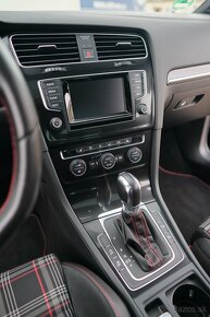 Volkswagen Golf GTI 2.0 TSI DSG - 13