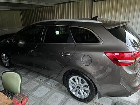 Kia Ceed SW 1,6 GDi Gold výbava - Zlatá Edícia - 13