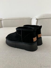 Ugg platform mini dámske čizmy čierné - 13