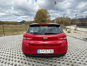 Hyundai i30 1.6 CRDi 110 Go 7DCT - 13