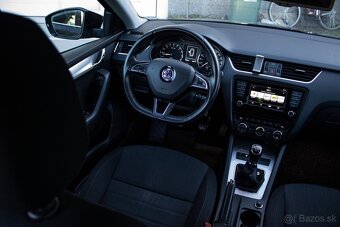 Škoda Octavia Combi 2.0 TDI Elegance/Style - 13