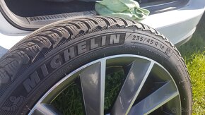 Zimna sada orig.ŠKODA  5x112 R18ET44 Michelin 235/45 18 - 13