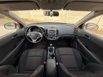 Hyundai i30 1.6 CRDi VGT 115k Style - 13