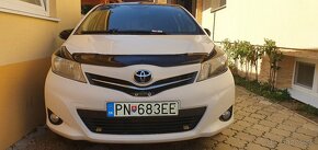 Yaris toyota 1,33 73kw 99ps biela zachovale auto - 13