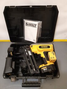 Klincovačka Dewalt+2ks bateria - 13