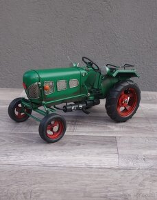 Retro model – auto červené. - 13