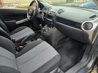 Mazda 2 1.3i Pro - 13