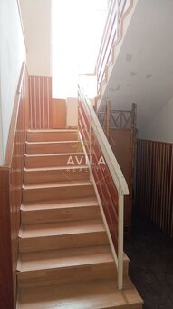 REZERVOVANÝ: 5izbový RD s pekným pozemkom 1222m2 - Orešany - 13