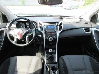 Hyundai i30 1.6 CRDi DOHC 16V Comfort - 13