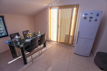 CHORVÁTSKO - Apartmánový dom s 9 apartmánmi - SUKOŠAN - 13