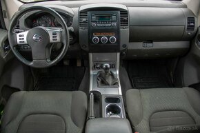 Nissan Navara DoubleCab 2.5 dCi XE Long - 13