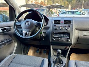 Rezervované Volkswagen Touran 2.0 TDI BlueMotion - 13