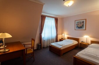 ALL INCLUSIVE l NA PREDAJ  3 Hotel v centre mesta Nové Zámk - 13