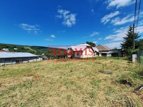 predáme stavebný pozemok na 5izbový RD,kompletné siete,  Koš - 13