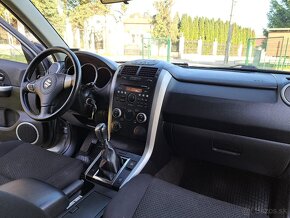 Suzuki Grand Vitara 2.0 benzin 4x4 - 13