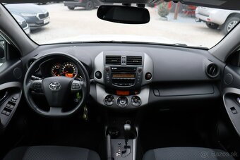 Toyota RAV4 - 13