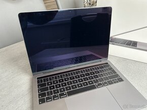 Macbook Pro 13 - 2019 i5 - 13