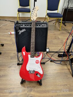 NOVÝ SQUIER SONIC STRATOCASTER HT- TORINO RED - 13