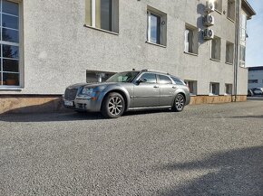 Chrysler 300C Touring - 13