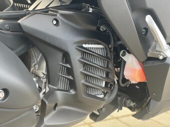 Yamaha Xmax 125 - 13