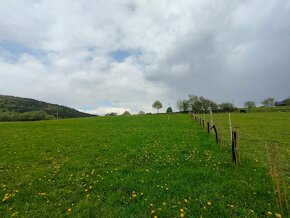 Predaj: Krásne pozemky pre dom aj chatu vo vyhľadávanej loka - 13