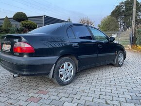 Toyota avensis 1.6 vvti benzín rv.2001 - 13