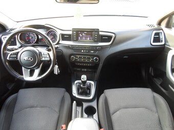 Kia Ceed SW 1.4 TGDi - 13